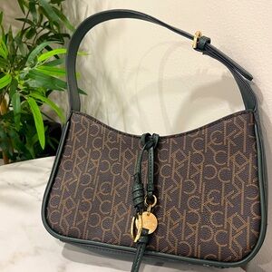 Calvin Klein shoulder bag. Great condition.